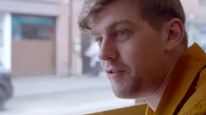 "Definitivamente sí tengo sentimientos románticos por las personas", explica Adam, que seidentifica como asexual.