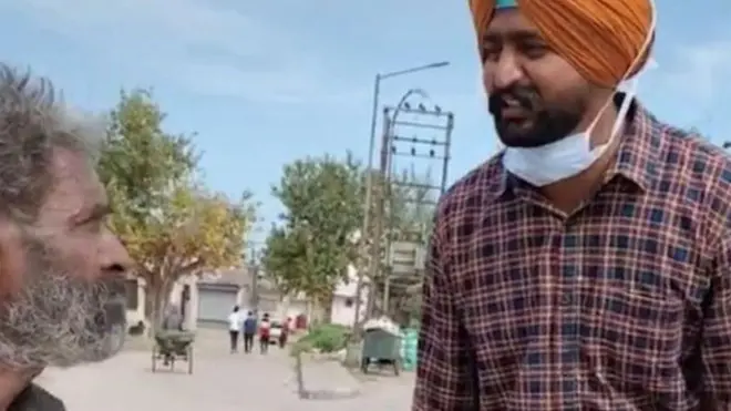 R Venkateshiwarlu fi poolisii Ajayib Siing