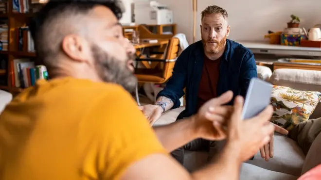 Los estudios admiten que es muy difícil logran que una persona cambie de opinión sobre algo o alguien, por más información o datos que se le presenten