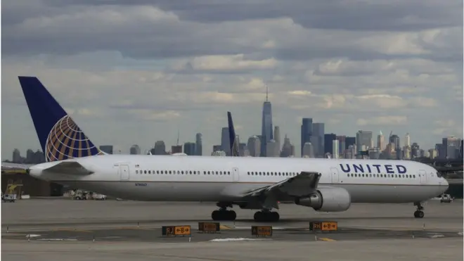 United Airlines là một trong ba hãng hàng không Mỹ vẫn chưa hoàn thành yêu cầu từ phía TQ