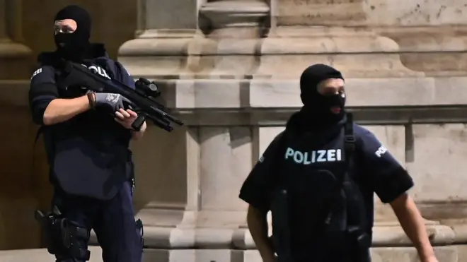 فردان من الشرطة النمساوية