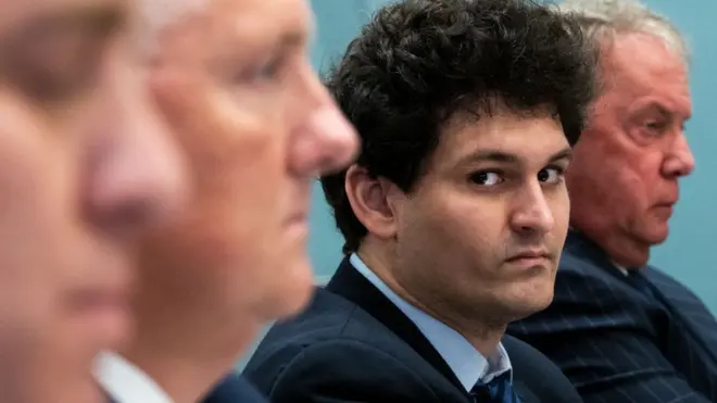 El fundador de FTX, Sam Bankman-Fried, renunció a su cargo.