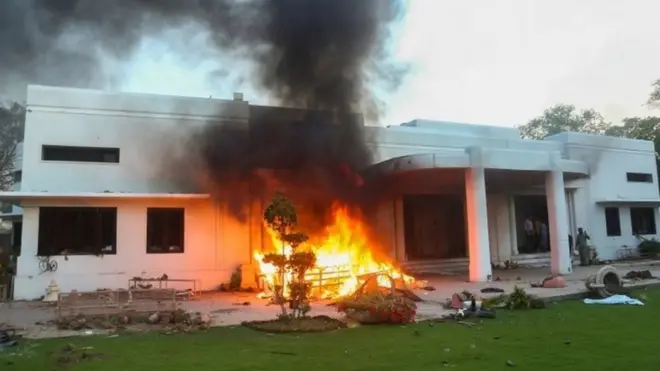 کور کمانڈر ہاؤس، آگ