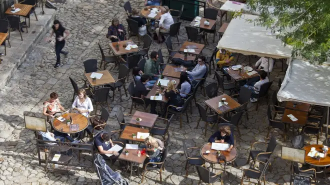 sidewalk cafes in France