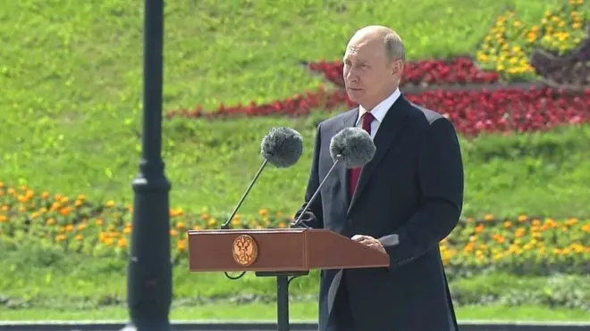 President Putin took part in a ceremony in Moscow to mark Russia&#x27;s national day