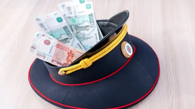 По словам экспертов, Россия выполняет международные обязательства по противодействию коррупции, но до настоящей борьбы еще далеко