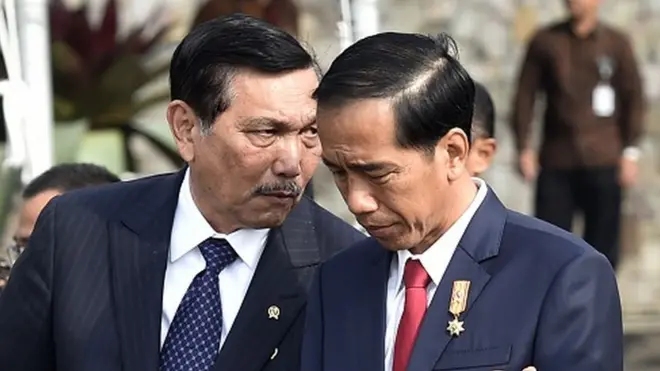Presiden Jokowi didesak untuk bertindak atas dugaan konflik kepentingan Menteri Luhut dan Erick Thohir dalam bisnis PCR.