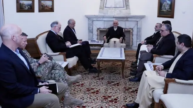 د افغان ولسمشر او زلمي خلیلزاد په کتنه کې د طالبانو او افغان حکومت د پلاوي ترمنځ پر خبرو بحث شوی