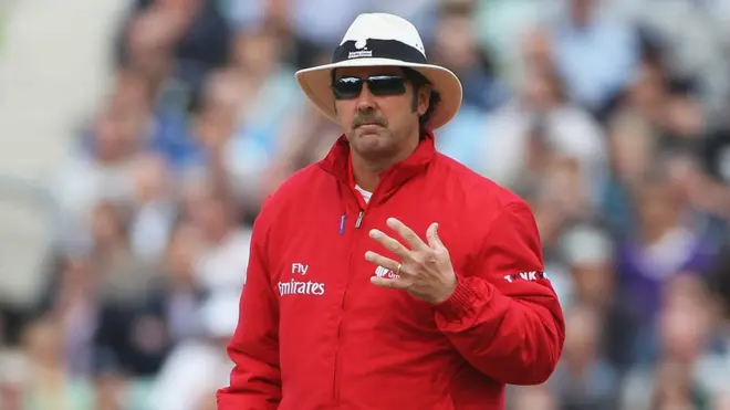 رچرڈ النگورتھ اب تک 25 ٹیسٹ، 49 ایک روزہ اور 16 ٹی 20 بین الاقوامی‌میچوں میں ایمپائرنگ کے فرائض سرانجام دے چکے ہیں