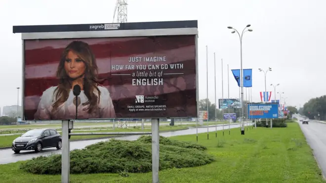 Foto Melania Trump digunakan untuk iklan kursus bahasa Inggris.