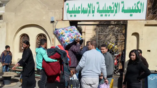 نزحت عائلات مسيحية من العريش إلى الإسماعيلية بعد مقتل سبعة مسيحيين على داعش