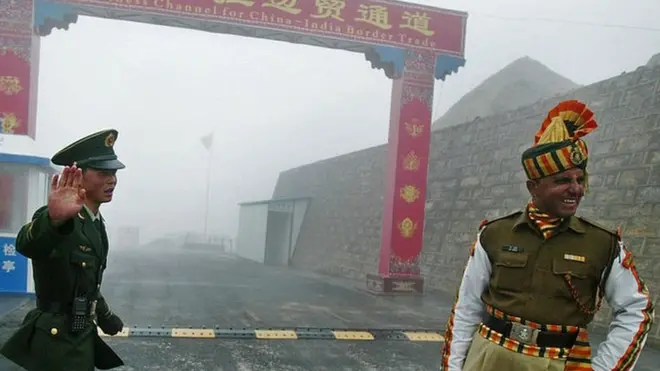 भारत और चीन के सैनिक
