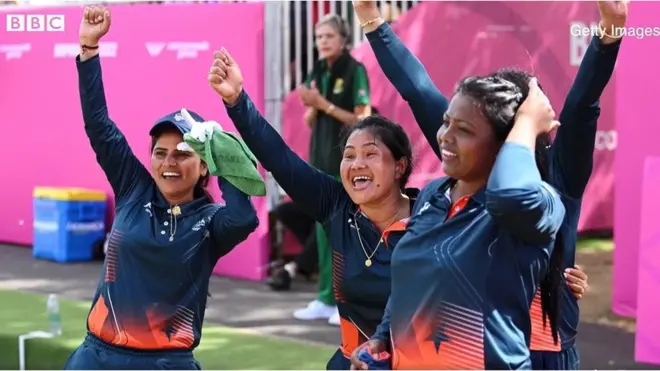 లాన్ బౌల్స్