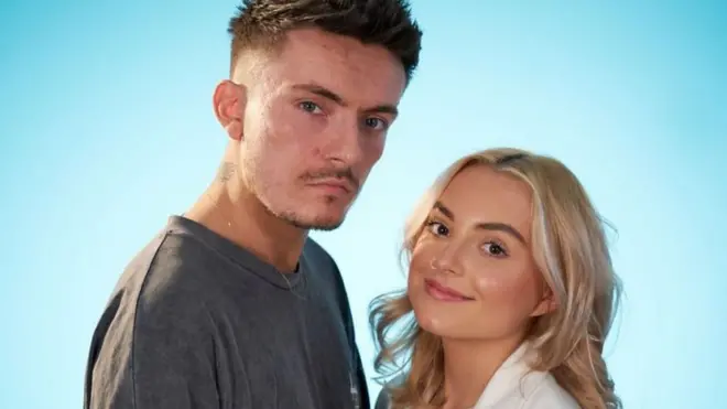 Poppy e Elliot participaram7games baixar aplicativo appprograma7games baixar aplicativo appque casais saíram com outras pessoas — isso na frente um do outro