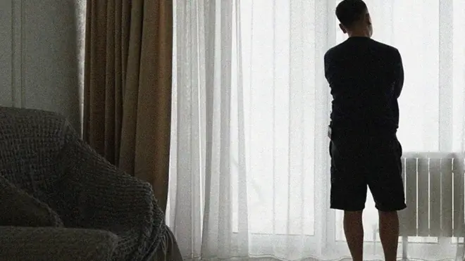 "У себя в стране я чурка". Истории россиян, уехавших от мобилизации в Казахстан