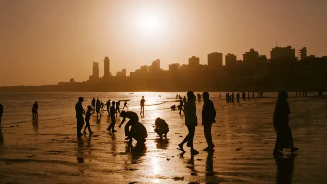 เมืองใหญ่ที่ตั้งอยู่ติดชายฝั่งมหาสมุทรอย่างนครมุมไบของอินเดีย มีความเสี่ยงจะถูกน้ำทะเลหนุนท่วมสูงขึ้น