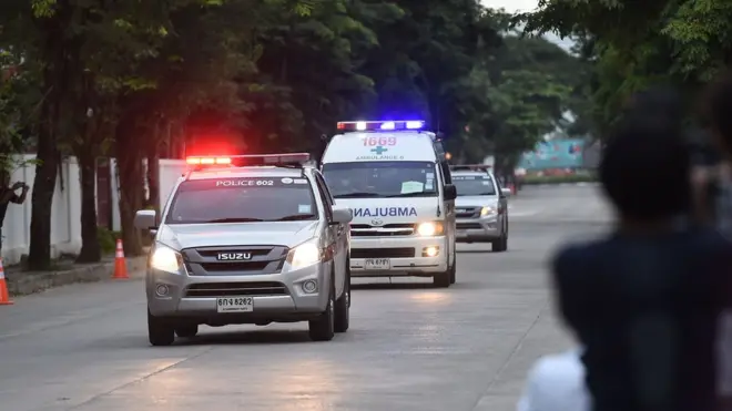Dua belas anak dan remaja serta pelatihnya teperangkap di dalam gua sejak 23 Juni lalu.