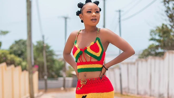 Ghanaian actress Rosemond Brown AKA kuapem Poloo dey in her early 30s.