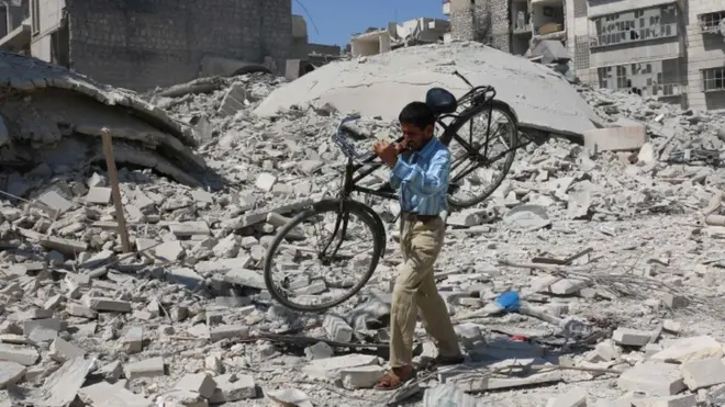 В Алеппо и окрестностях живут около 2 млн человек