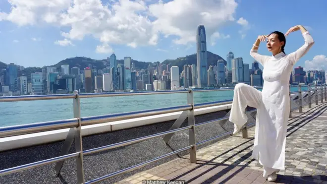 Linda Fung tập Thái Cực quyền mỗi sáng để giữ được sự cân bằng trong đời sống