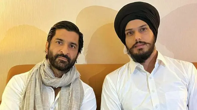 दलजीत कलसी अमृतपाल सिंह के साथ