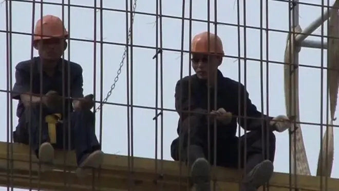 شمالی کوریا ہزاروں افراد کو بیرون ملک ملازمت کے لیے بھیجواتا ہے تاکہ مالی مشکلات کو کم کیا جا سکے۔