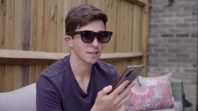 XRAI Glass кўзойнагини синаш