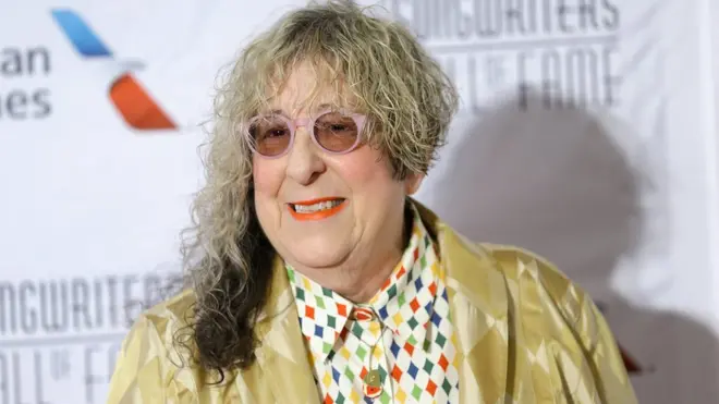 윌리스는 '셉템버' 작곡가이기도 하다