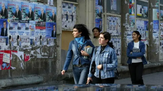 Təhsil haqları ödənişsiz əsaslarla təhsil