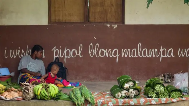 Di tahun 1970an, bahasa Bislama menjadi bahasa resmi untuk gerakan kemerdekaan Vanuatu (Credit: Eric Lafforgue/Art in All of Us/Contributor/Getty Images)