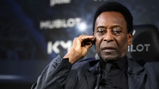 بيليه أسطورة كرة القدم البرازيلية