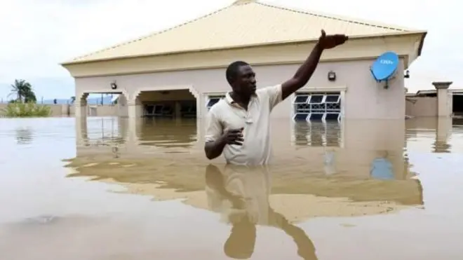 Les inondations ont fait des centaines de morts