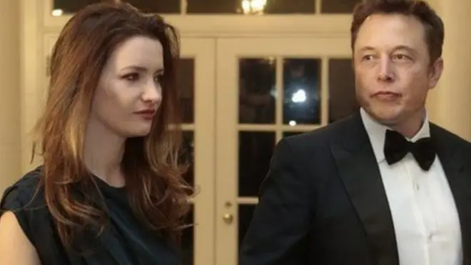 टुलाह रायली आणि इलॉन मस्क