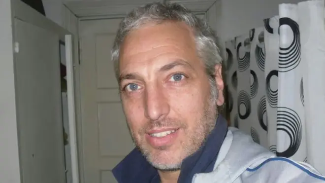 Carlos Olivares está imputado en una causa por infracción a la ley que protege el patrimonio arqueológico y paleontológico.