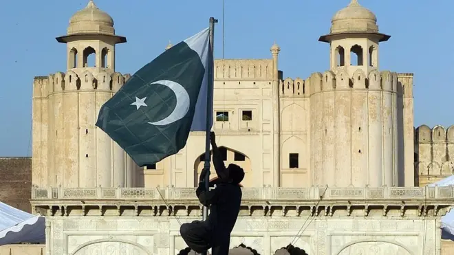 لاہور کا شاہی قلعہ