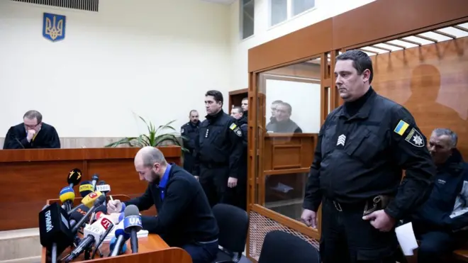 Судове засідання про міру запобіжного заходу Россошанському