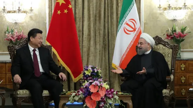 يرى كتاب عرب أن الاتفاق بين الصين وإيران قد يقلب موازين القوى العالمية