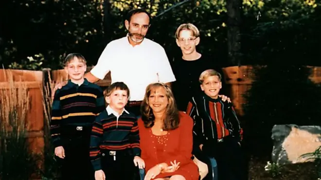 خانوادۀ دکتر بارنت اسلپیان