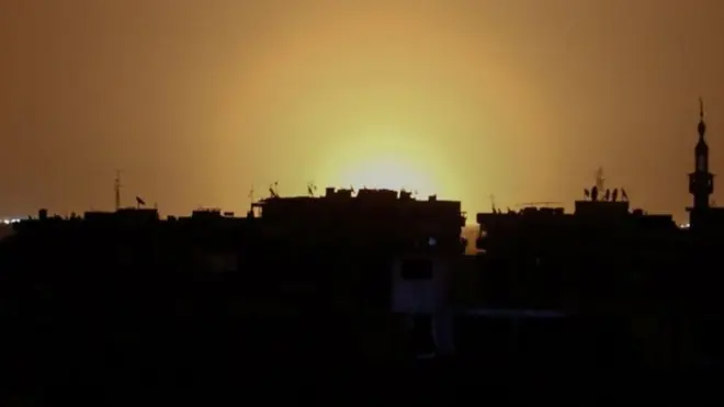 سوريا تتهم إسرائيل بقصف موقع عسكري قرب مطار دمشق