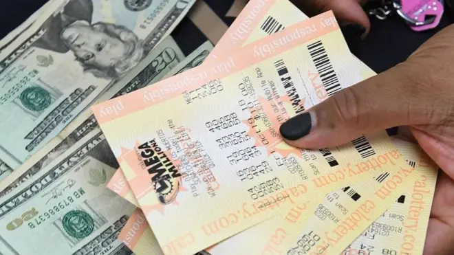 미국 '메가밀리언' 복권은 당첨자가 한동안 나오지 않으면서 누적 당첨금이 1조 원을 돌파했다