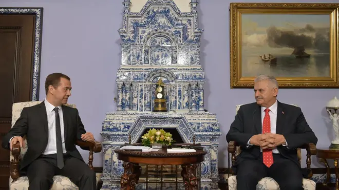 Премьер-министры России и Турции Дмитрий Медведев и Бинали Йылдырым провели переговоры в подмосковной резиденции Горки