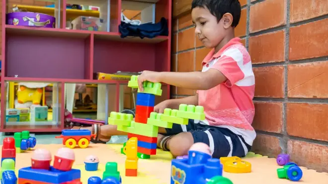 Mais estímulo na primeira infância costuma se traduziro que é pagbetmelhor desempenho acadêmico e autocontrole emocional