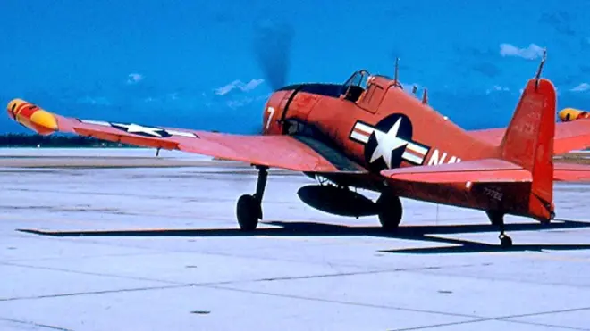 Красный беспилотник