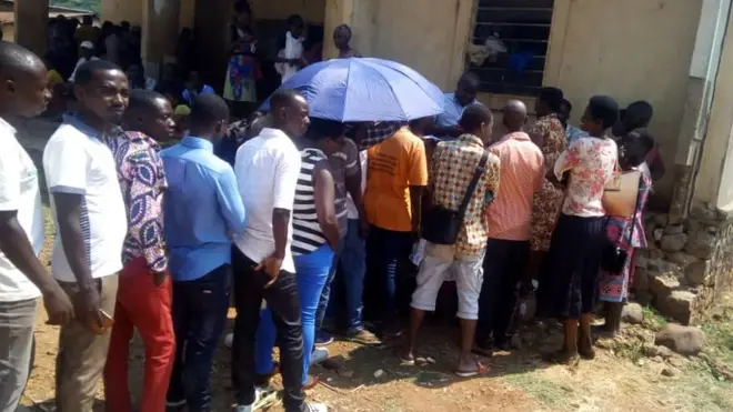 Gushika ejo ku wa mbere hari hacibonekeza benshi baskirindiriye kwandikwa