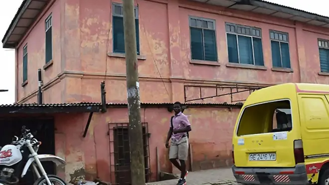 السفارة المزيفة كانت تصدر تأشيرات حقيقية بطريقة غير قانونية