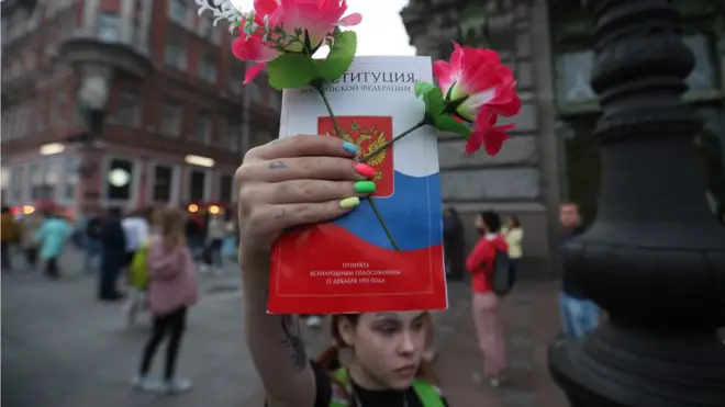 Акция в Санкт-Петербурге против внесения поправок в Конституцию