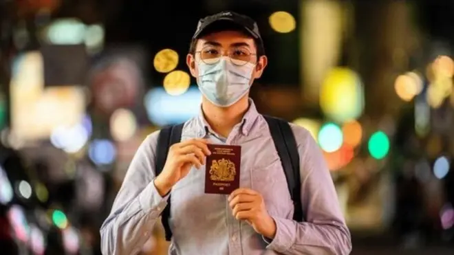 နိုင်ငံသားဖြစ်ခွင့်ပေးဖို့ ကိစ္စကို ၁၉၉၇ ခုနှစ် ဟောင်ကောင်ကို တရုတ်လက်အောက် ပြန်အပ်တဲ့ အချိန်က တောင်းဆိုမှုတွေ ရှိခဲ့ပေမယ့် ယူကေအစိုးရက မပေးခဲ့