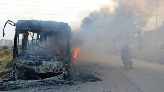 ဖိုအာနဲ့ ကီဖရာယာမြို့ကို သွားနေတဲ့ ဘတ်စ်ကားတွေ မီးရှို့ခံရ