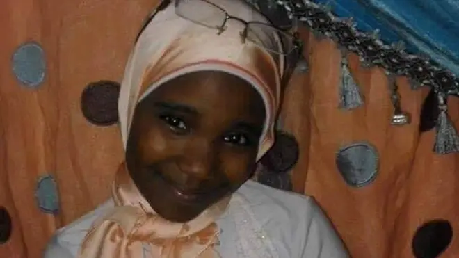 غضب في مصر بسبب أستاذ سخر من لون بشرة تلميذته