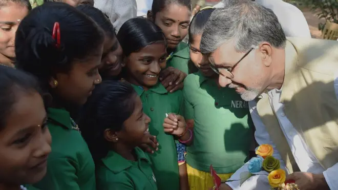 Нобелевскую премию мира Сатьяртхи получил за работу по защите прав детей